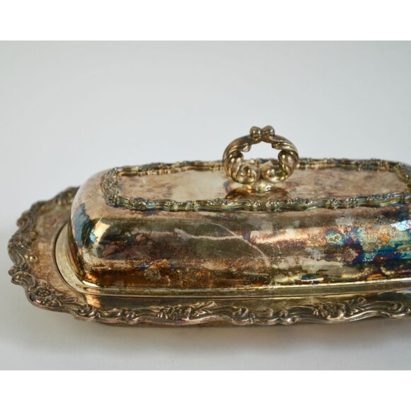 W M Rogers Royal Provincial Silverplate Lidded Butter Dish Silver Ornate - Picture 3 of 10